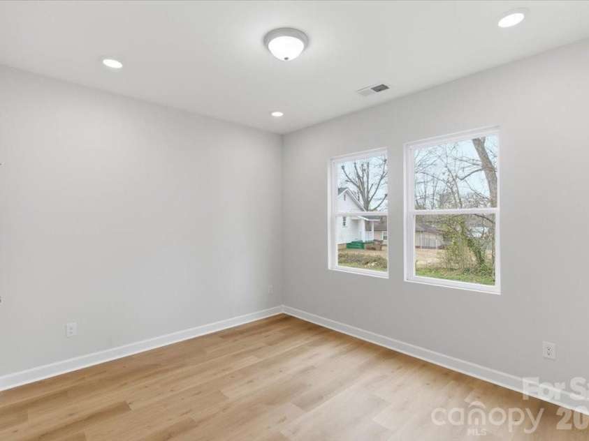 509 Carolina Avenue, Shelby, NC 28150.  MLS# CAR4365803, YatesRealty ID 13365. 