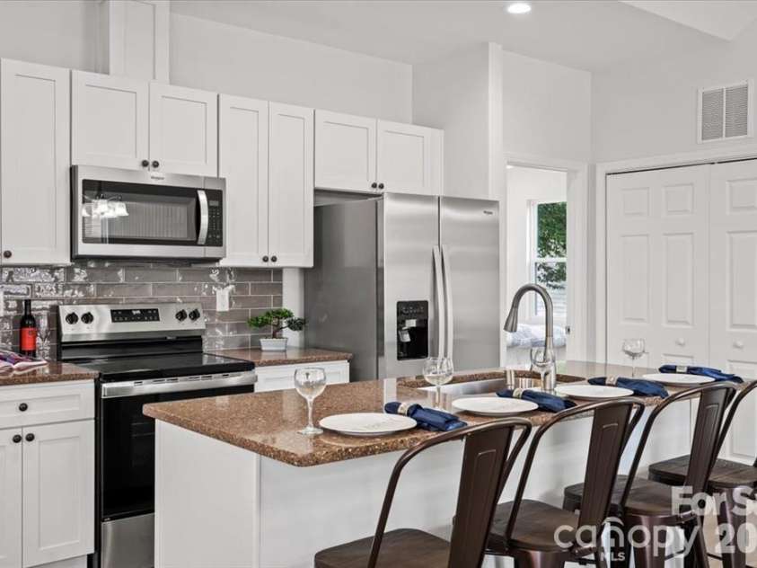 509 Carolina Avenue, Shelby, NC 28150.  MLS# CAR4417929, YatesRealty ID 13365. 