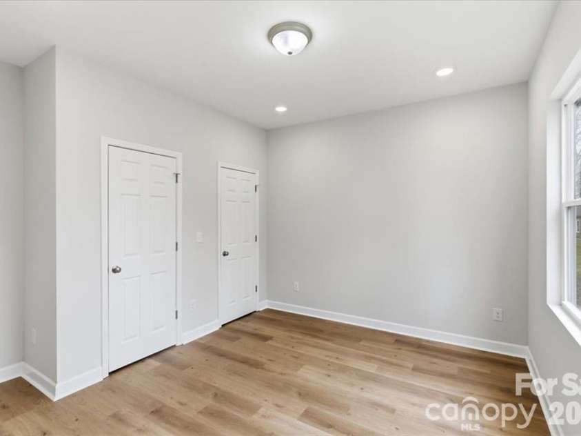 509 Carolina Avenue, Shelby, NC 28150.  MLS# CAR4417929, YatesRealty ID 13365. 