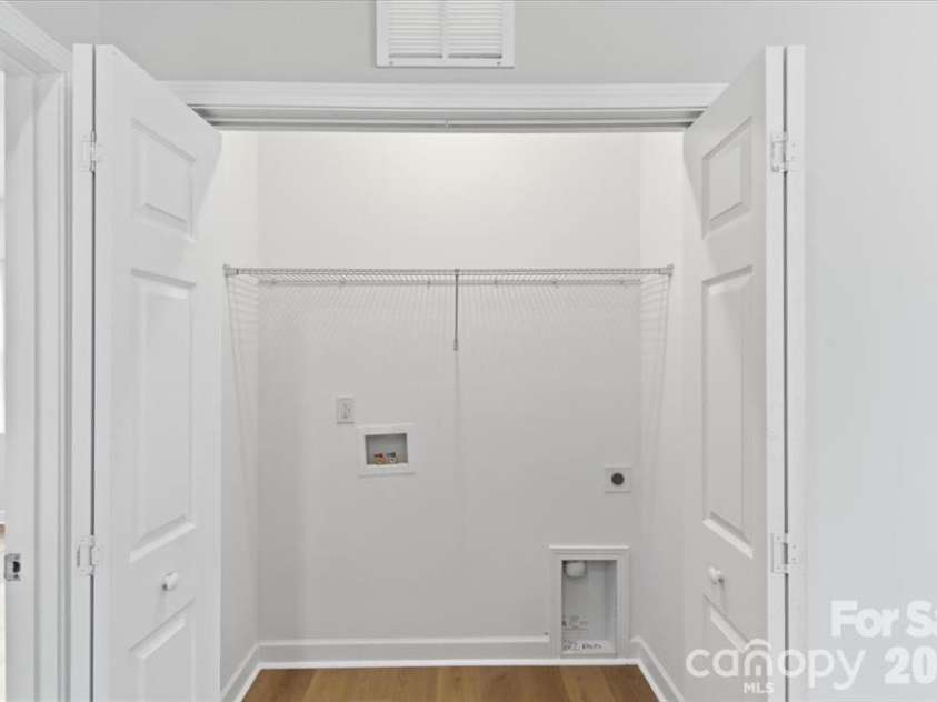 509 Carolina Avenue, Shelby, NC 28150.  MLS# CAR4417929, YatesRealty ID 13365. 