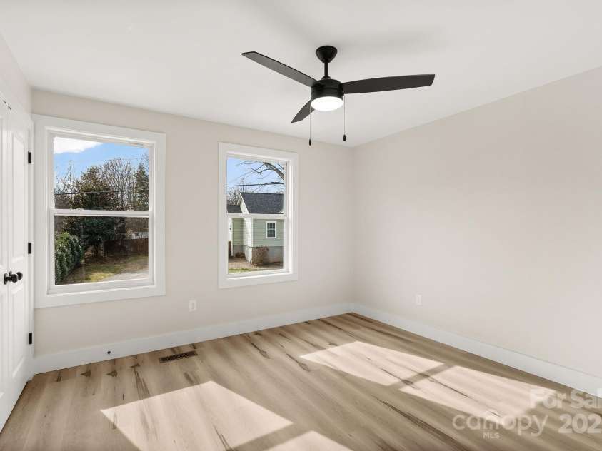 6 Selwyn Place, Asheville, NC 28806.  MLS# CAR4185915, YatesRealty ID 13366. Bedroom 2