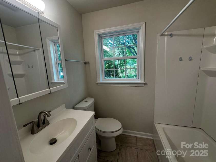 1119 Sanders Street, Rock Hill, SC 29732.  MLS# CAR4255242, YatesRealty ID 13368. FULL BATHROOM