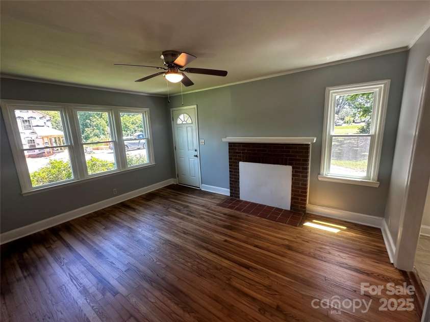 1119 Sanders Street, Rock Hill, SC 29732.  MLS# CAR4255242, YatesRealty ID 13368. LIVING ROOM