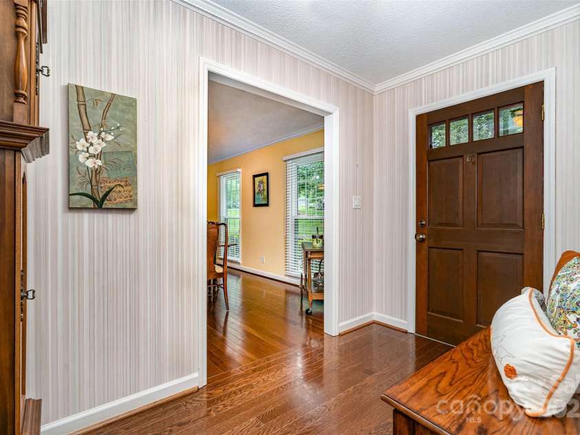 14027 Springwater Drive, Matthews, NC 28105.  MLS# CAR4256903, YatesRealty ID 13369. 