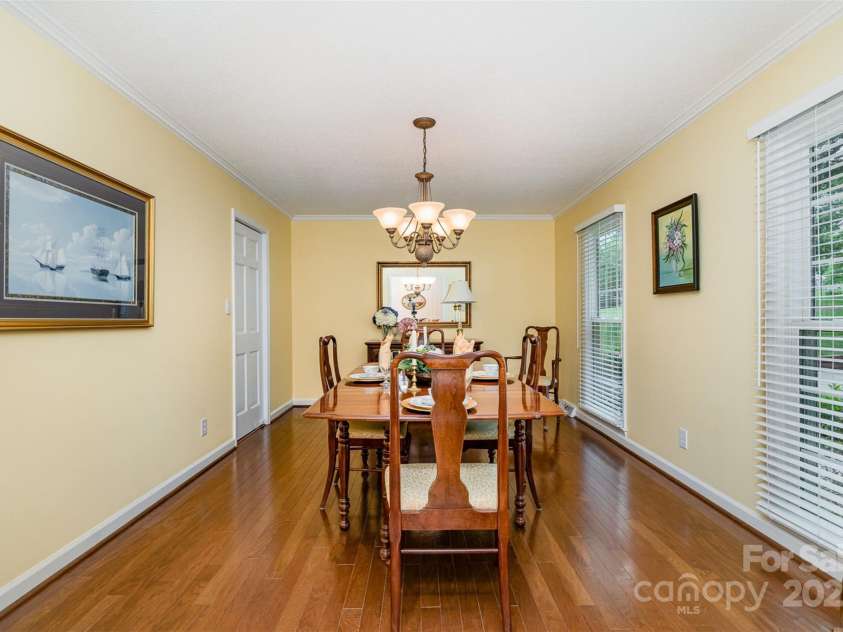 14027 Springwater Drive, Matthews, NC 28105.  MLS# CAR4256903, YatesRealty ID 13369. 