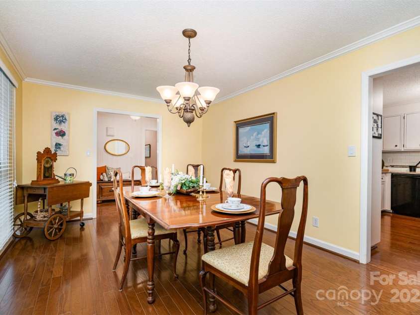 14027 Springwater Drive, Matthews, NC 28105.  MLS# CAR4256903, YatesRealty ID 13369. 