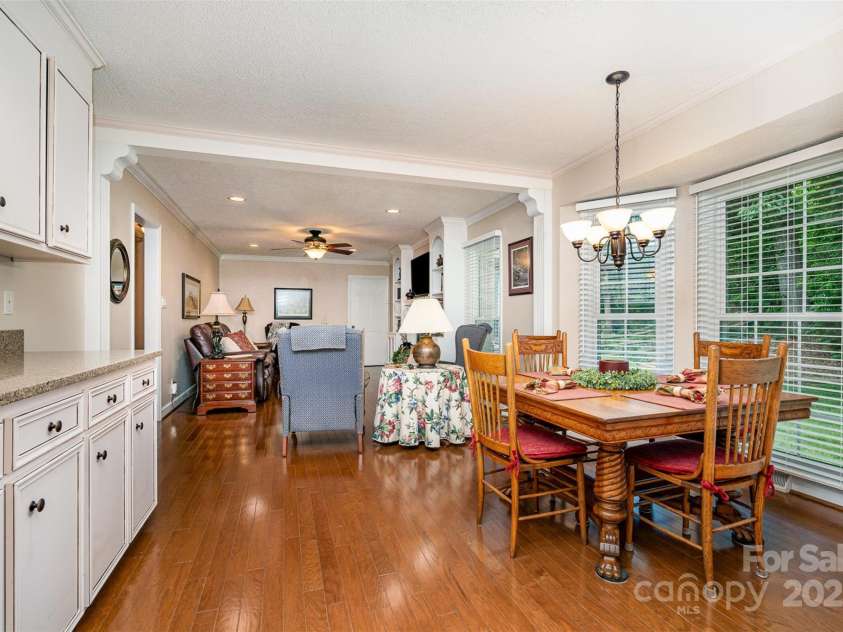 14027 Springwater Drive, Matthews, NC 28105.  MLS# CAR4256903, YatesRealty ID 13369. 