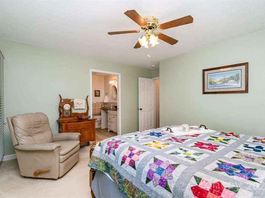 14027 Springwater Drive, Matthews, NC 28105.  MLS# CAR4256903, YatesRealty ID 13369. 