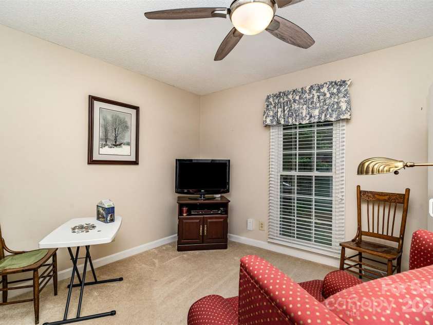 14027 Springwater Drive, Matthews, NC 28105.  MLS# CAR4256903, YatesRealty ID 13369. 