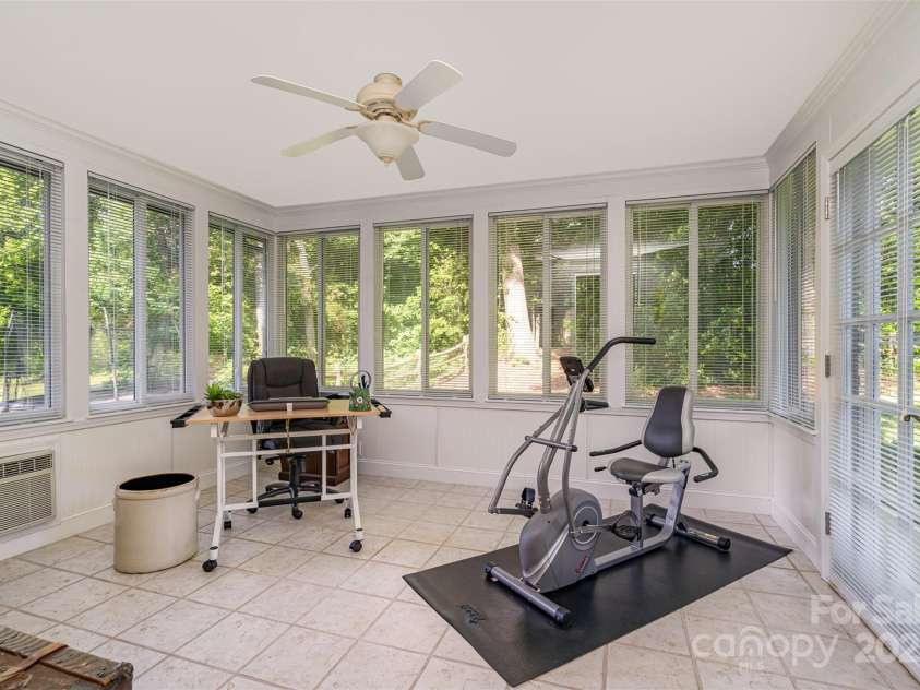 14027 Springwater Drive, Matthews, NC 28105.  MLS# CAR4256903, YatesRealty ID 13369. 