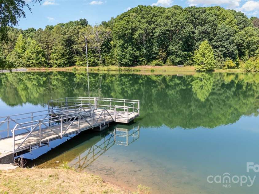 14027 Springwater Drive, Matthews, NC 28105.  MLS# CAR4256903, YatesRealty ID 13369. 