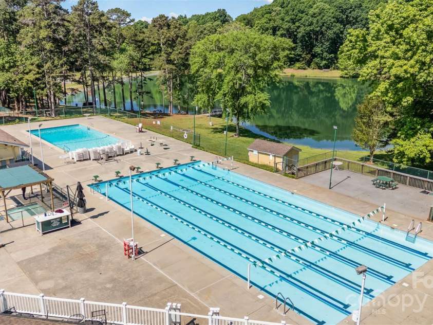 14027 Springwater Drive, Matthews, NC 28105.  MLS# CAR4256903, YatesRealty ID 13369. 