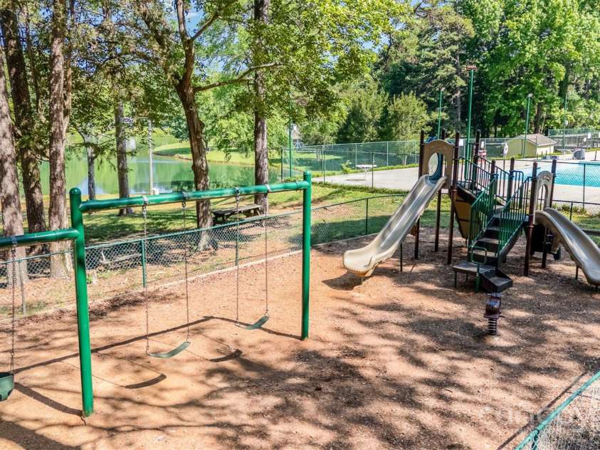 14027 Springwater Drive, Matthews, NC 28105.  MLS# CAR4256903, YatesRealty ID 13369. 