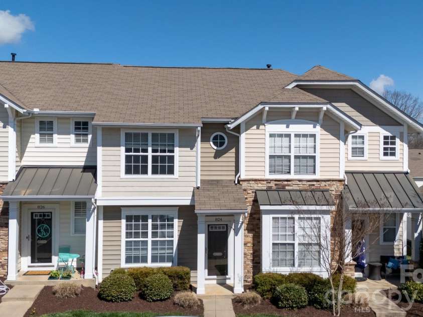 824 Gentlewinds Court, Fort Mill, SC 29708.  MLS# CAR4355817, YatesRealty ID 13369. 