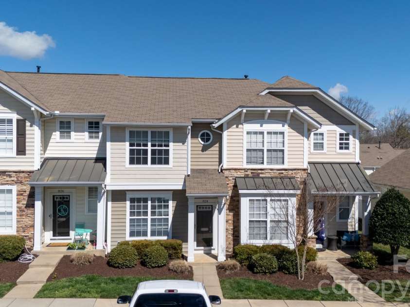 824 Gentlewinds Court, Fort Mill, SC 29708.  MLS# CAR4355817, YatesRealty ID 13369. 