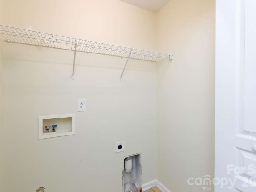 824 Gentlewinds Court, Fort Mill, SC 29708.  MLS# CAR4355817, YatesRealty ID 13369. 