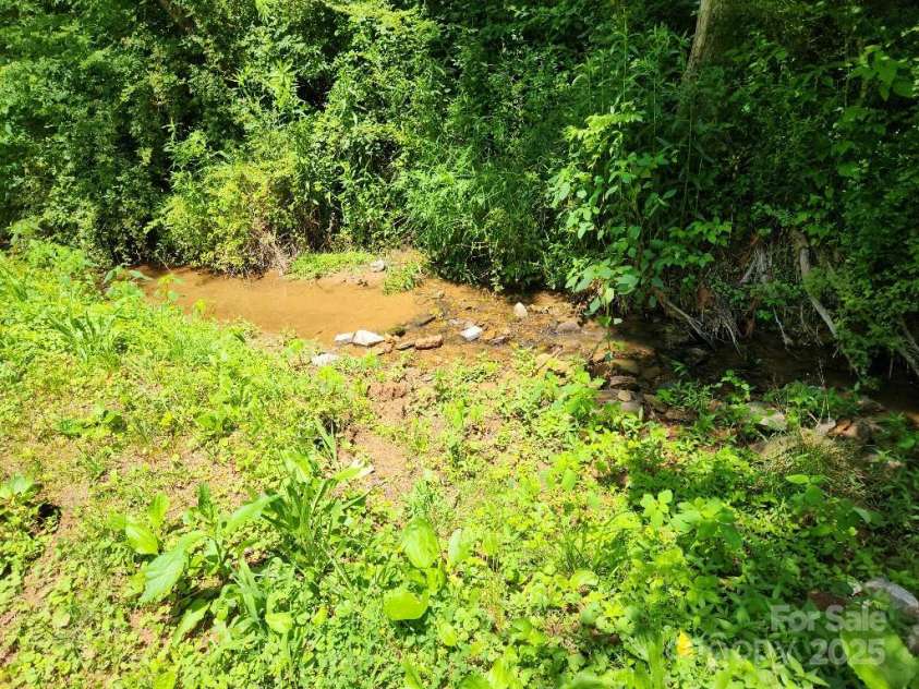 283 Robin Drive, Marion, NC 28752.  MLS# CAR4273770, YatesRealty ID 1337. 