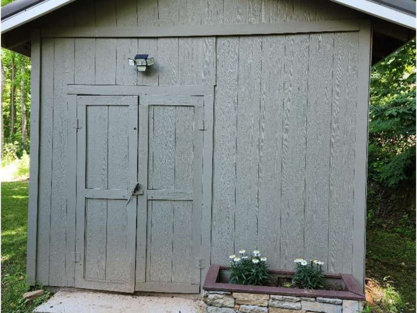 283 Robin Drive, Marion, NC 28752.  MLS# CAR4273770, YatesRealty ID 1337. 