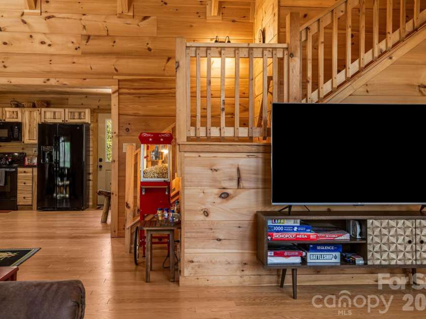 67/69 Flat Top Mountain Road, Fairview, NC 28730.  MLS# CAR4218897, YatesRealty ID 1337. 