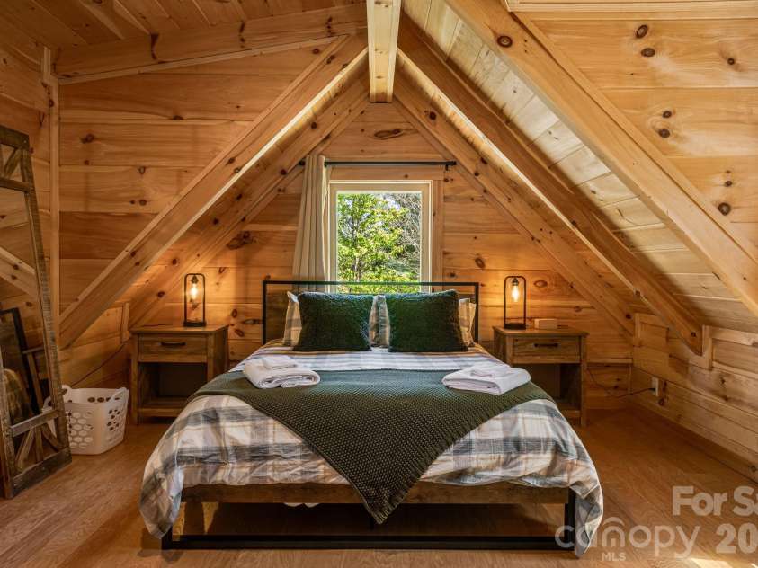 67/69 Flat Top Mountain Road, Fairview, NC 28730.  MLS# CAR4218897, YatesRealty ID 1337. 
