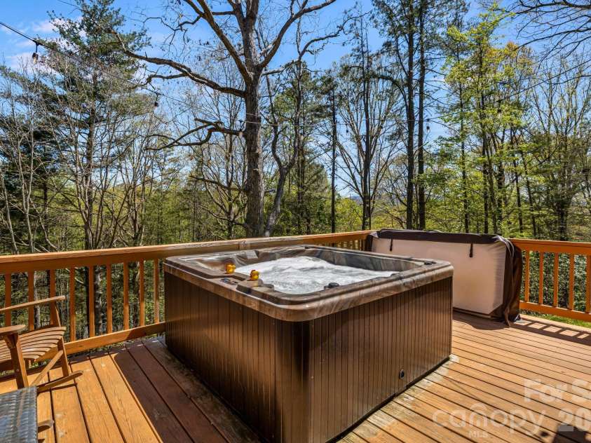 67/69 Flat Top Mountain Road, Fairview, NC 28730.  MLS# CAR4218897, YatesRealty ID 1337. 