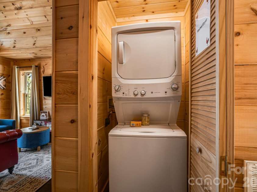 67/69 Flat Top Mountain Road, Fairview, NC 28730.  MLS# CAR4218897, YatesRealty ID 1337. 