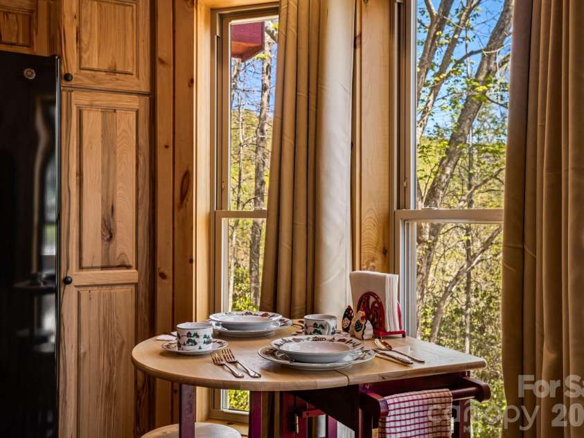 67/69 Flat Top Mountain Road, Fairview, NC 28730.  MLS# CAR4218897, YatesRealty ID 1337. 