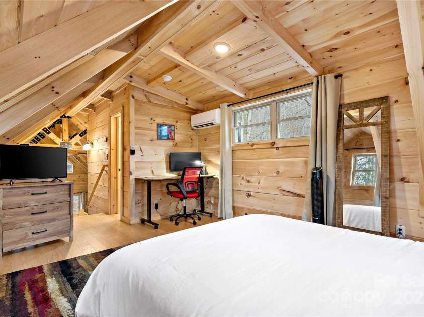 67/69 Flat Top Mountain Road, Fairview, NC 28730.  MLS# CAR4218998, YatesRealty ID 1337. 