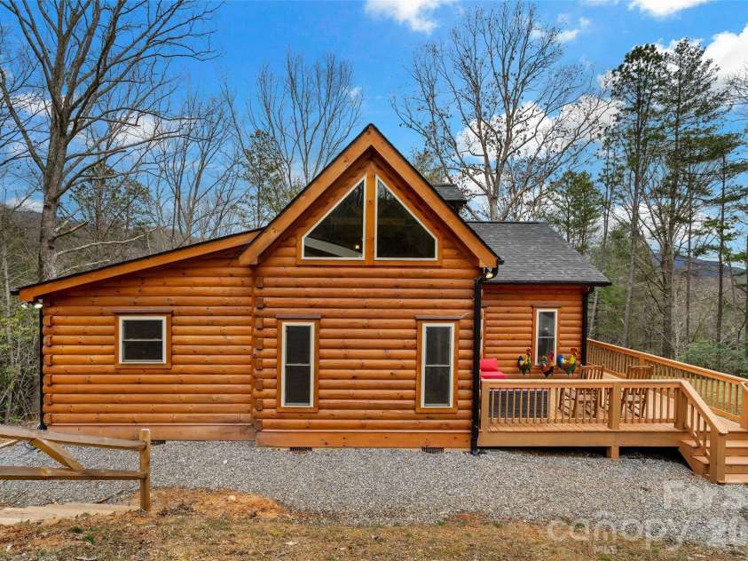 67/69 Flat Top Mountain Road, Fairview, NC 28730.  MLS# CAR4218998, YatesRealty ID 1337. 