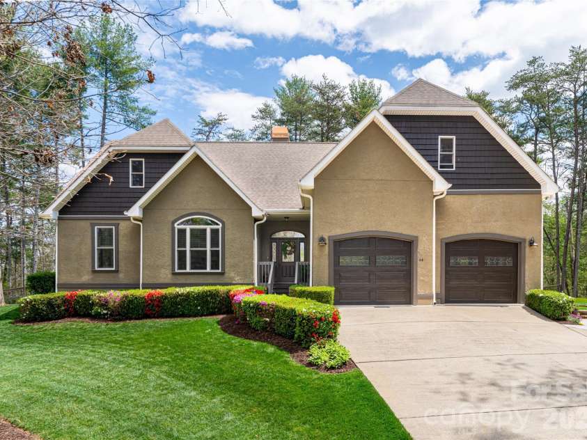 44 Cherry Ridge Lane, Weaverville, NC 28787.  MLS# CAR4369834, YatesRealty ID 13370. 