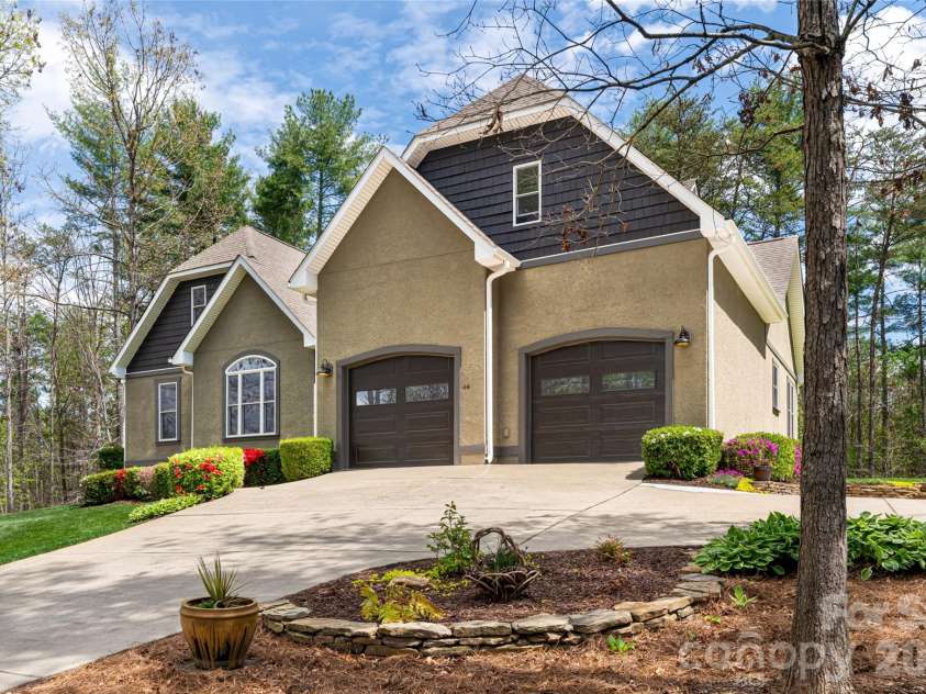 44 Cherry Ridge Lane, Weaverville, NC 28787.  MLS# CAR4369834, YatesRealty ID 13370. 