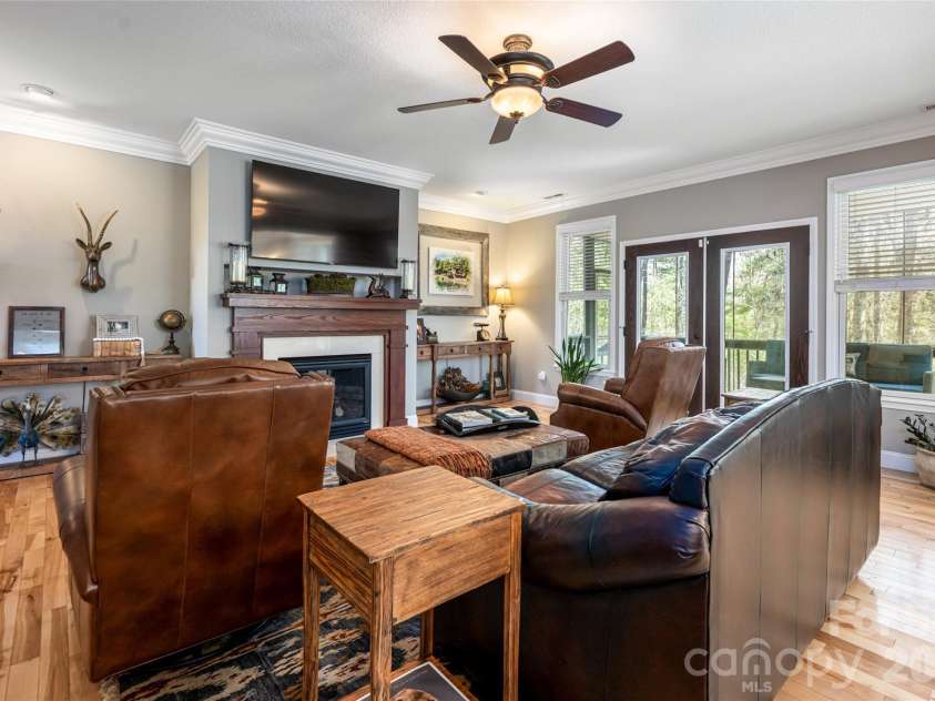 44 Cherry Ridge Lane, Weaverville, NC 28787.  MLS# CAR4369834, YatesRealty ID 13370. 