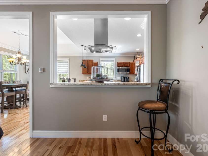 44 Cherry Ridge Lane, Weaverville, NC 28787.  MLS# CAR4369834, YatesRealty ID 13370. 