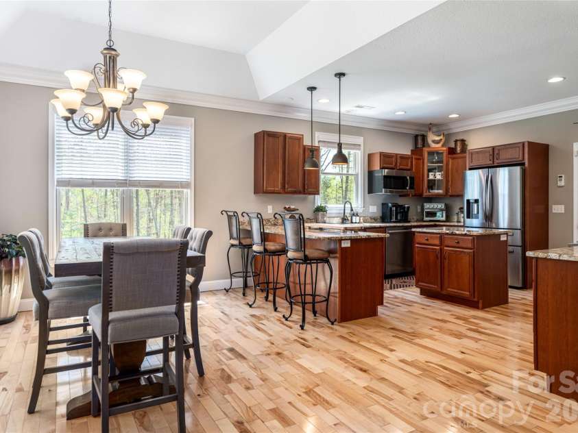 44 Cherry Ridge Lane, Weaverville, NC 28787.  MLS# CAR4369834, YatesRealty ID 13370. 
