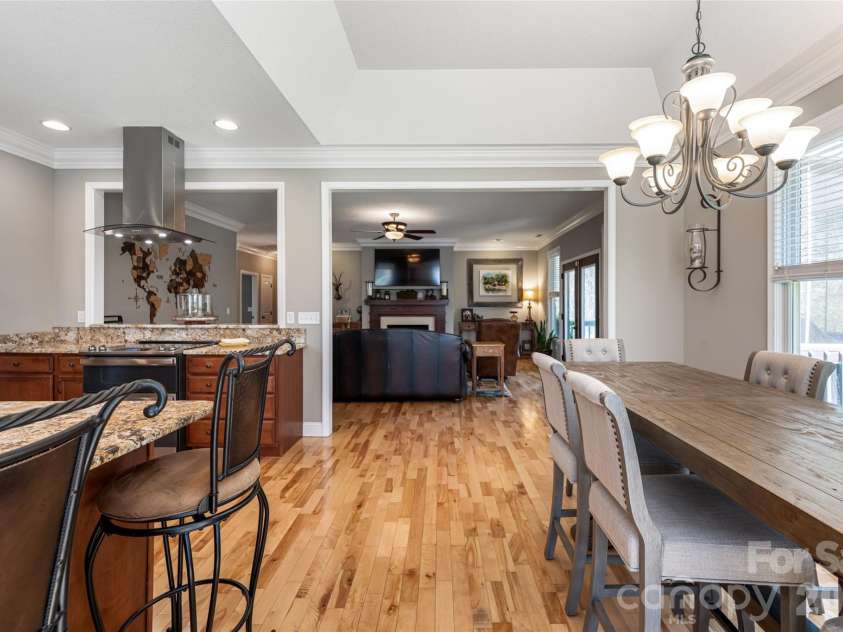 44 Cherry Ridge Lane, Weaverville, NC 28787.  MLS# CAR4369834, YatesRealty ID 13370. 