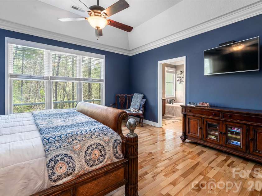 44 Cherry Ridge Lane, Weaverville, NC 28787.  MLS# CAR4369834, YatesRealty ID 13370. 