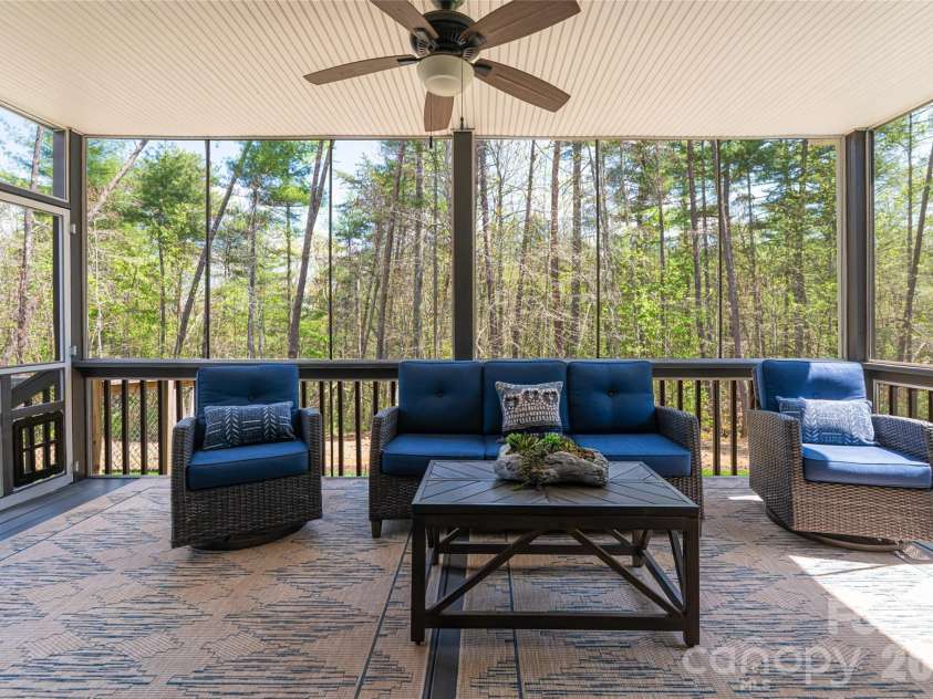 44 Cherry Ridge Lane, Weaverville, NC 28787.  MLS# CAR4369834, YatesRealty ID 13370. 
