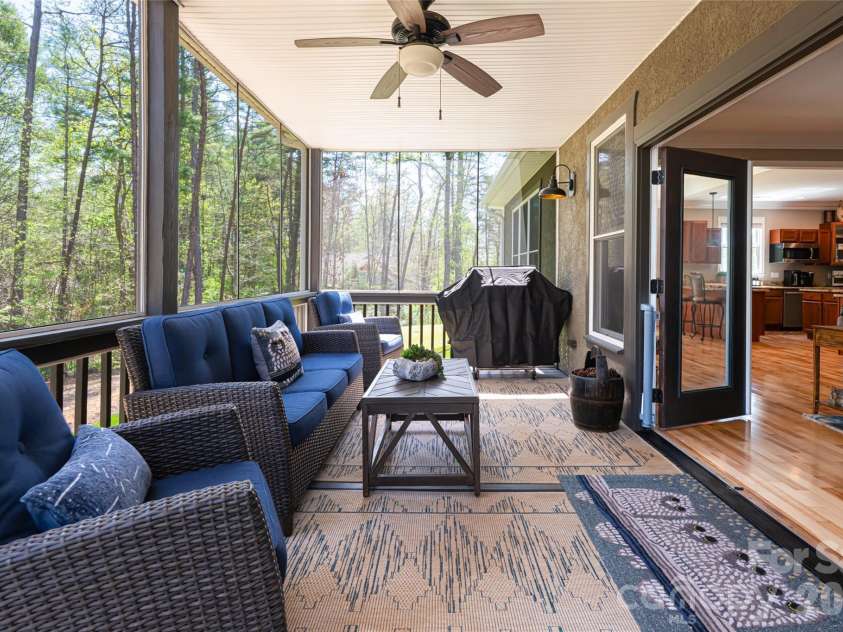 44 Cherry Ridge Lane, Weaverville, NC 28787.  MLS# CAR4369834, YatesRealty ID 13370. 