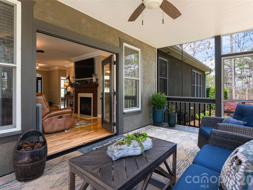 44 Cherry Ridge Lane, Weaverville, NC 28787.  MLS# CAR4369834, YatesRealty ID 13370. 