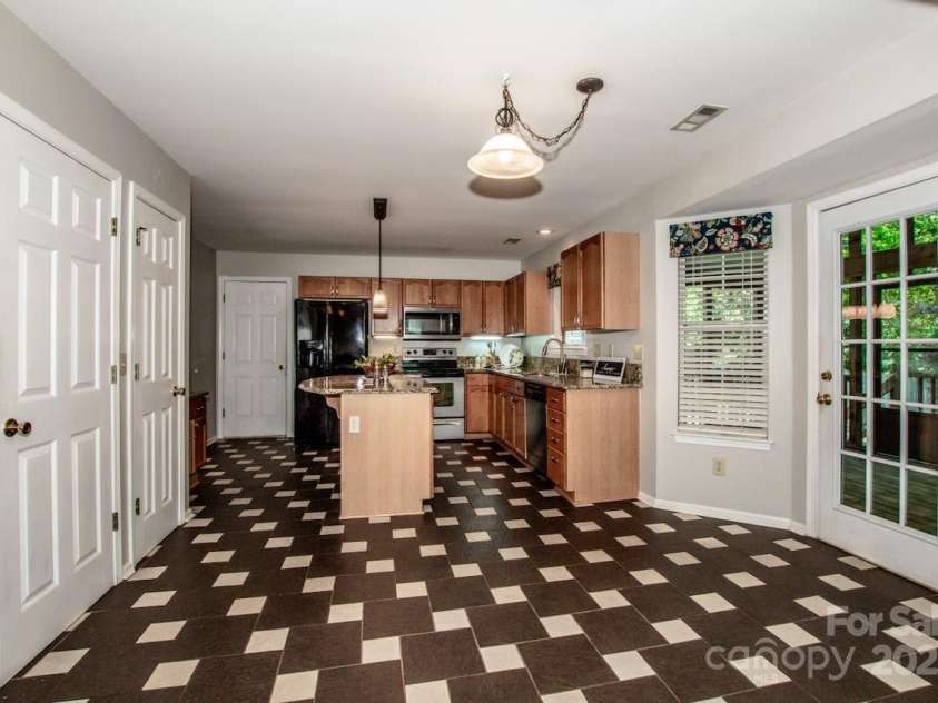 292 Rose Street, Mooresville, NC 28117.  MLS# CAR4257617, YatesRealty ID 13371. 