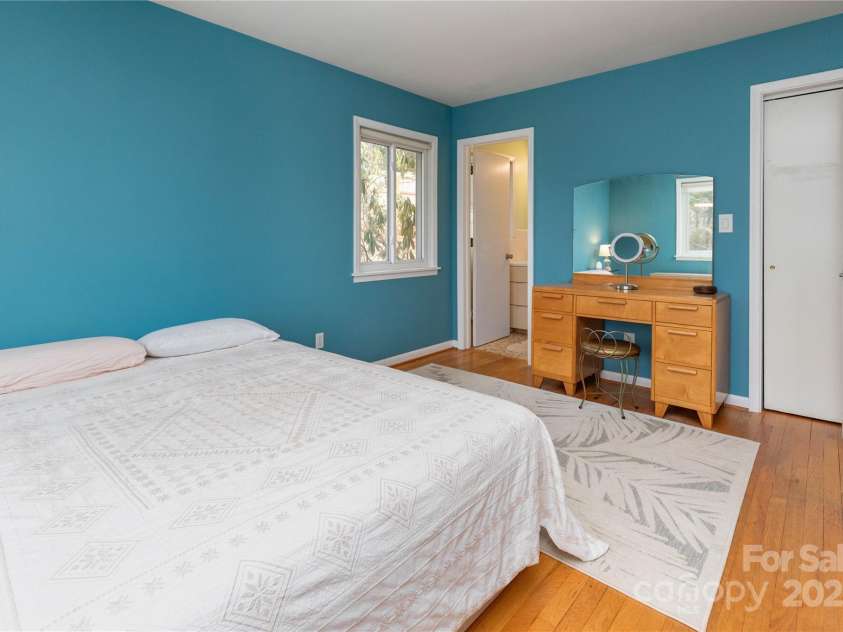 3 Quail Cove Road, Asheville, NC 28804.  MLS# CAR4238049, YatesRealty ID 13373. 