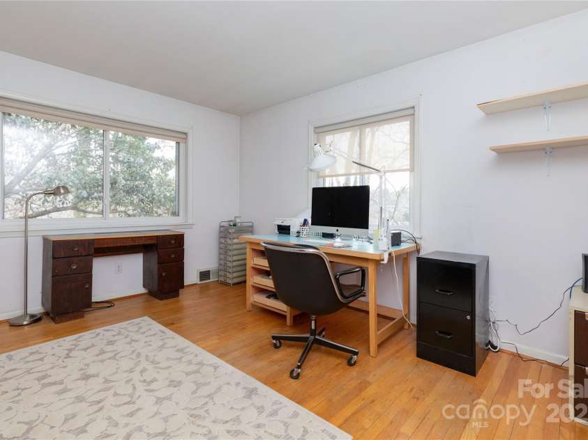 3 Quail Cove Road, Asheville, NC 28804.  MLS# CAR4238049, YatesRealty ID 13373. 