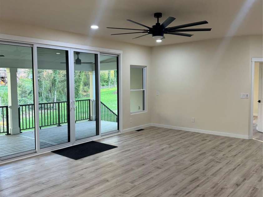 2520 27th Avenue Circle, Hickory, NC 28601.  MLS# CAR4366517, YatesRealty ID 13375. 