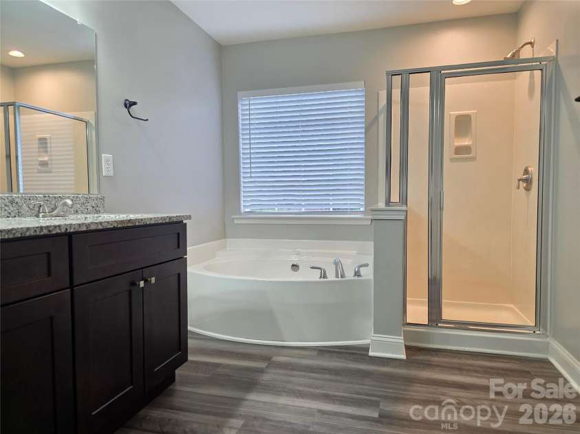 9525 Durness Drive, Charlotte, NC 28278.  MLS# CAR4352635, YatesRealty ID 13376. 