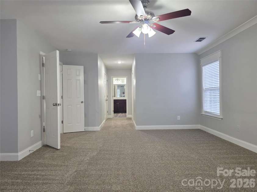 9525 Durness Drive, Charlotte, NC 28278.  MLS# CAR4352635, YatesRealty ID 13376. 