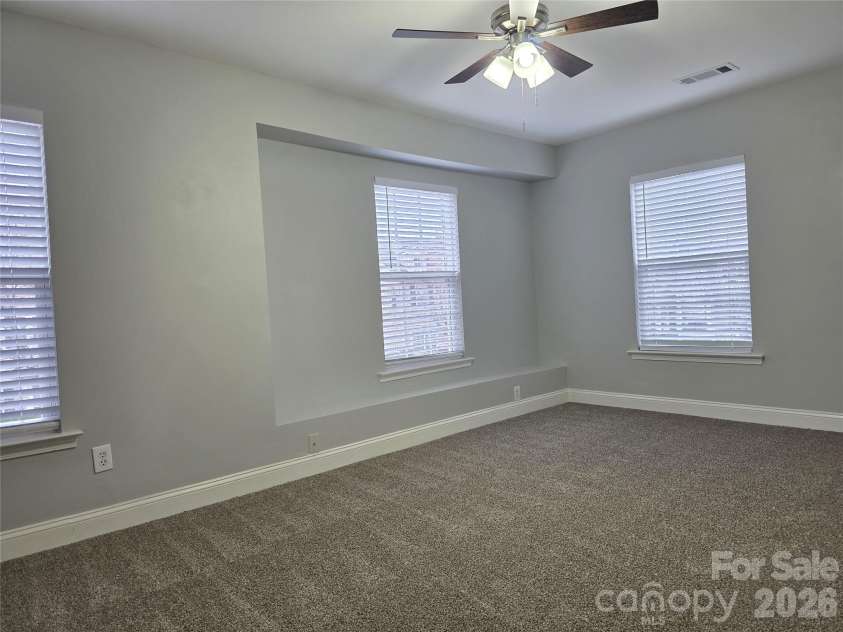 9525 Durness Drive, Charlotte, NC 28278.  MLS# CAR4352635, YatesRealty ID 13376. 