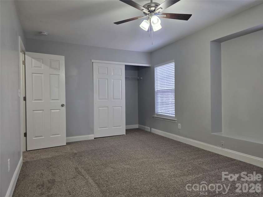 9525 Durness Drive, Charlotte, NC 28278.  MLS# CAR4352635, YatesRealty ID 13376. 
