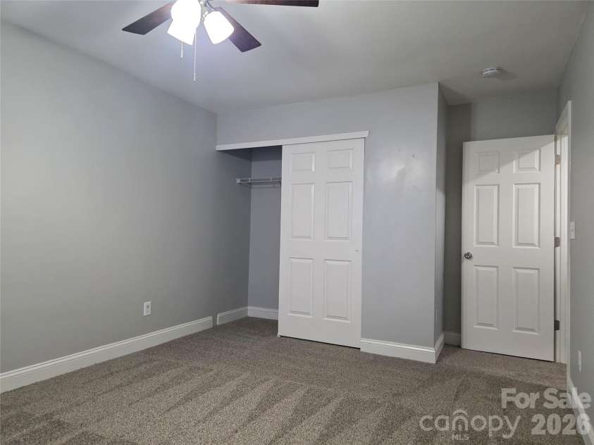 9525 Durness Drive, Charlotte, NC 28278.  MLS# CAR4352635, YatesRealty ID 13376. 