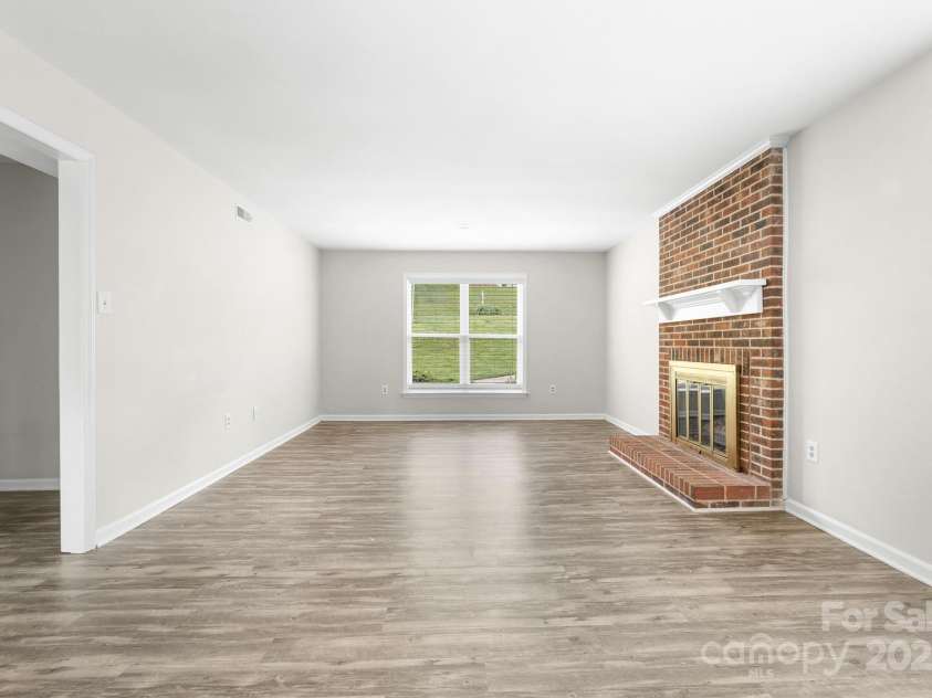 616 Silversmith Lane, Charlotte, NC 28270.  MLS# CAR4249533, YatesRealty ID 13377. 