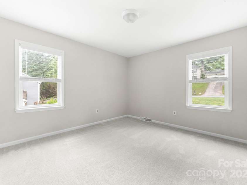 616 Silversmith Lane, Charlotte, NC 28270.  MLS# CAR4249533, YatesRealty ID 13377. 